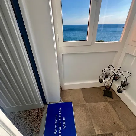 La Finestra Sul Mare Apartment *